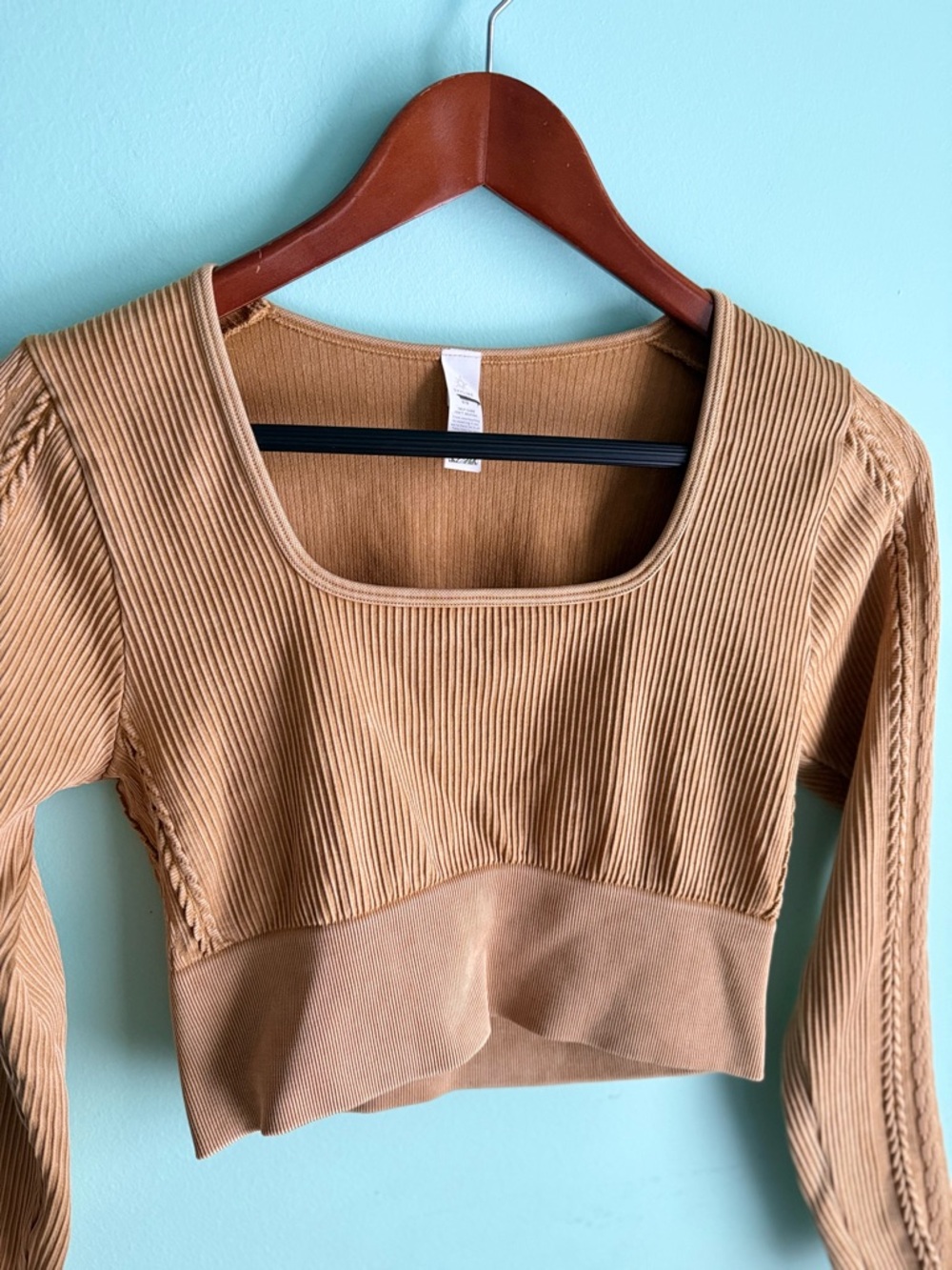 Aerie Seamless Cable Square Neck Top (M) - Picture 4 of 7
